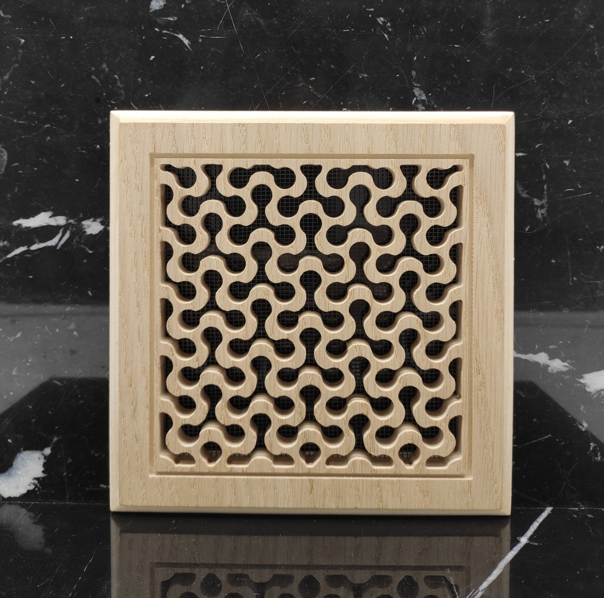 Решетка декоративная деревянная на магнитах Пересвет К-19 200х200мм